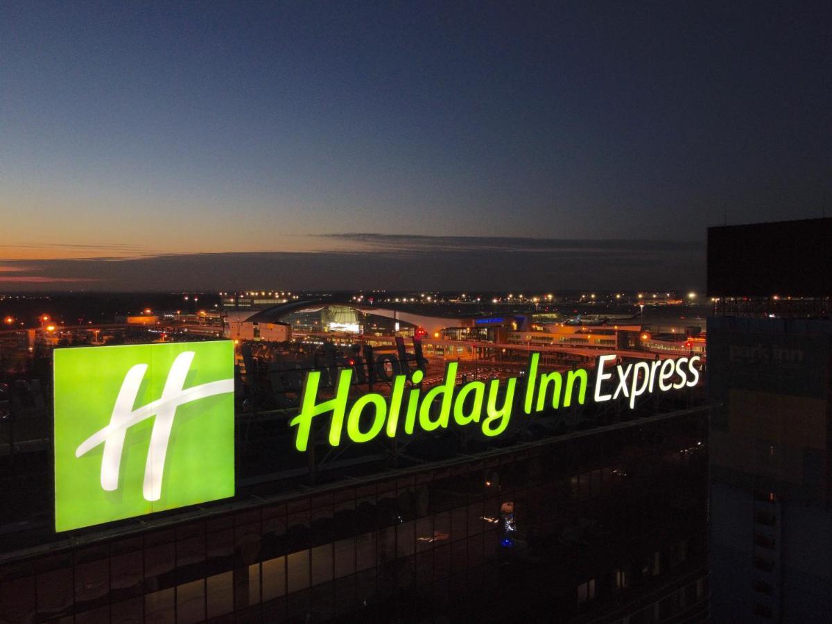 Holiday Inn Express Moscow - Sheremetyevo Airport, An Ihg Hotel Eksteriør billede